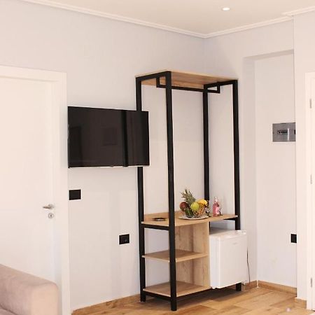 Bebi Hotel And Apartments Sarandë エクステリア 写真