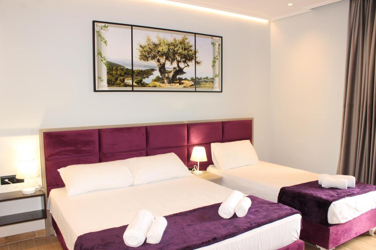 Bebi Hotel And Apartments Sarandë エクステリア 写真