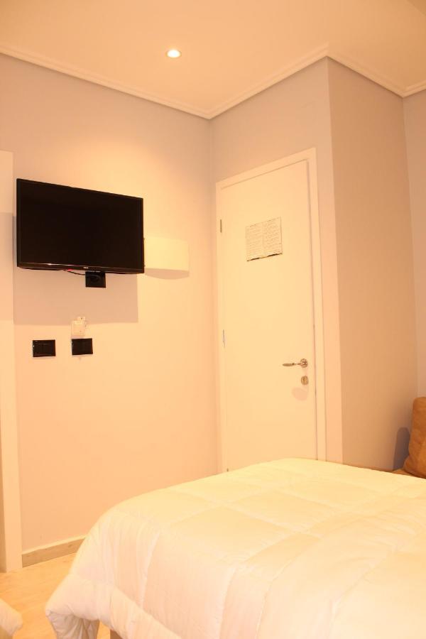 Bebi Hotel And Apartments Sarandë エクステリア 写真