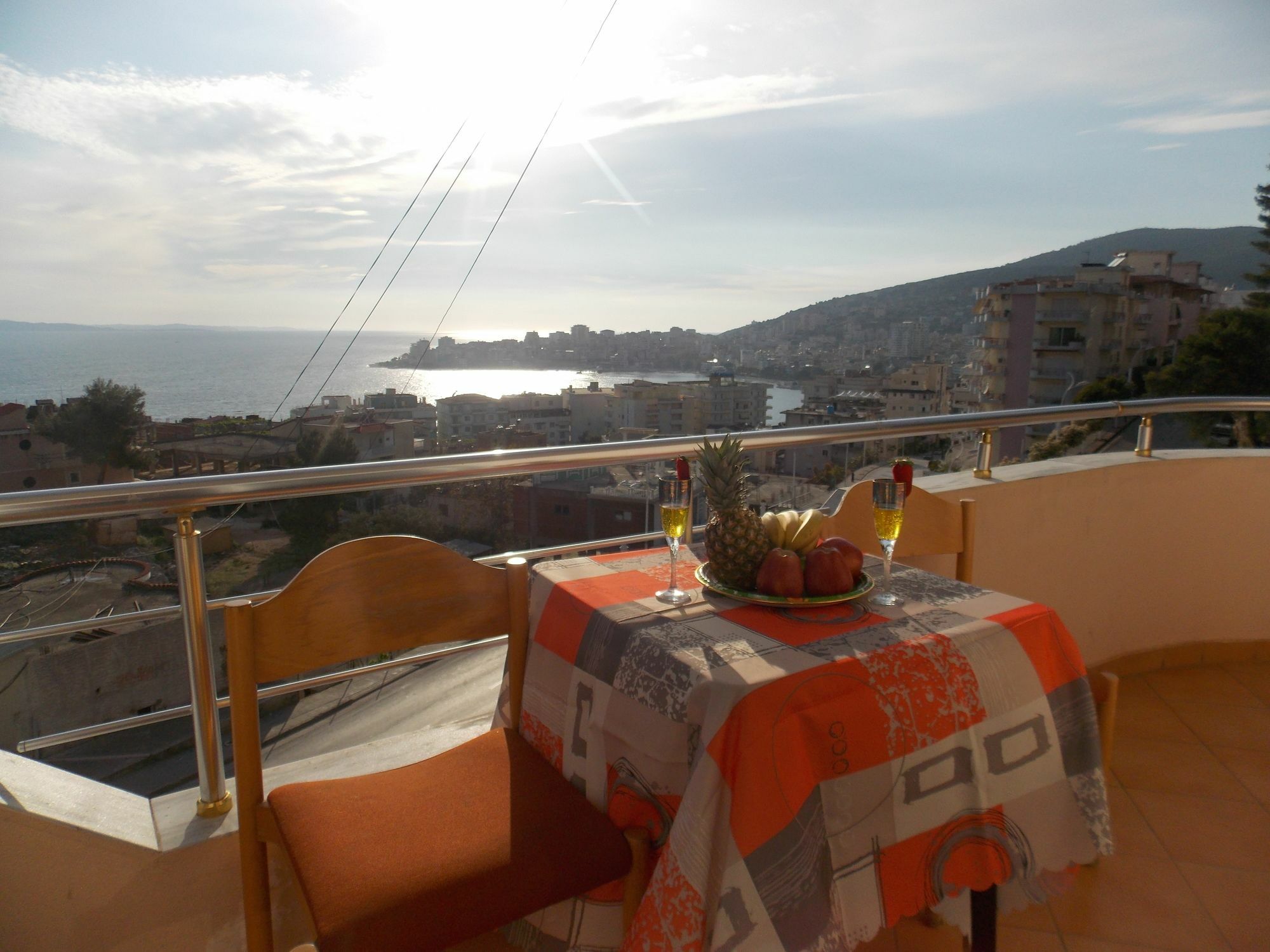 Bebi Hotel And Apartments Sarandë エクステリア 写真