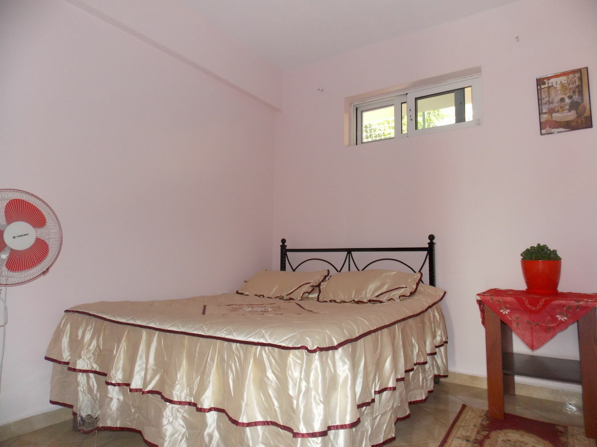 Bebi Hotel And Apartments Sarandë エクステリア 写真