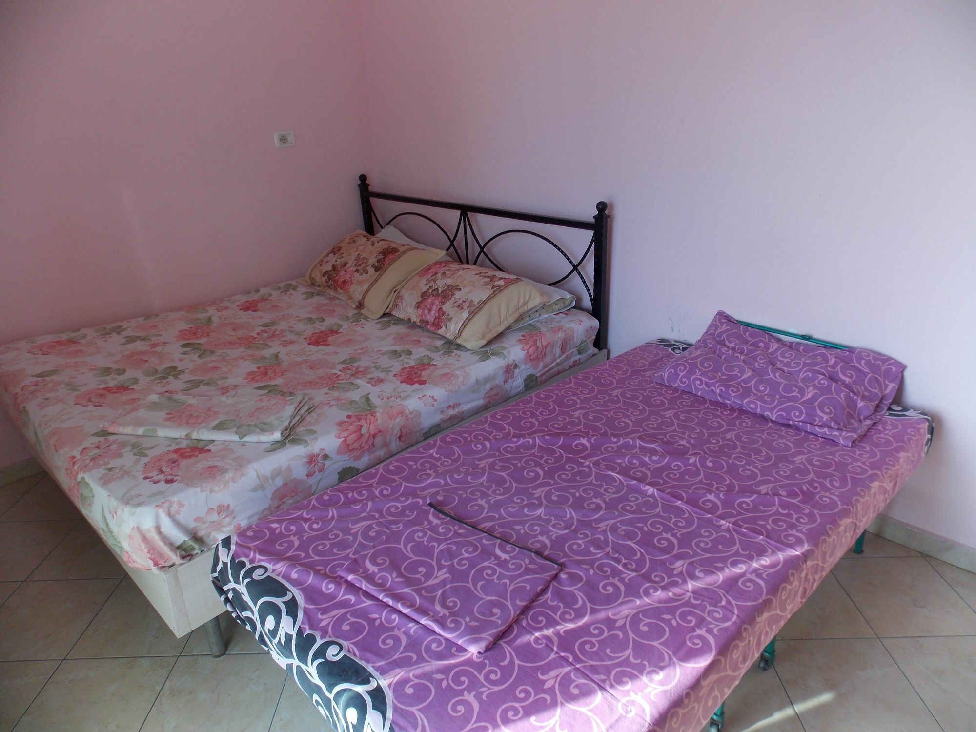 Bebi Hotel And Apartments Sarandë エクステリア 写真